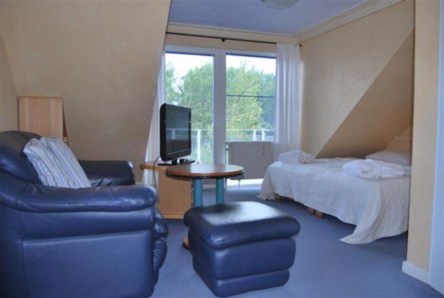 Ferienwohnung Eldena Lobbe Extérieur photo